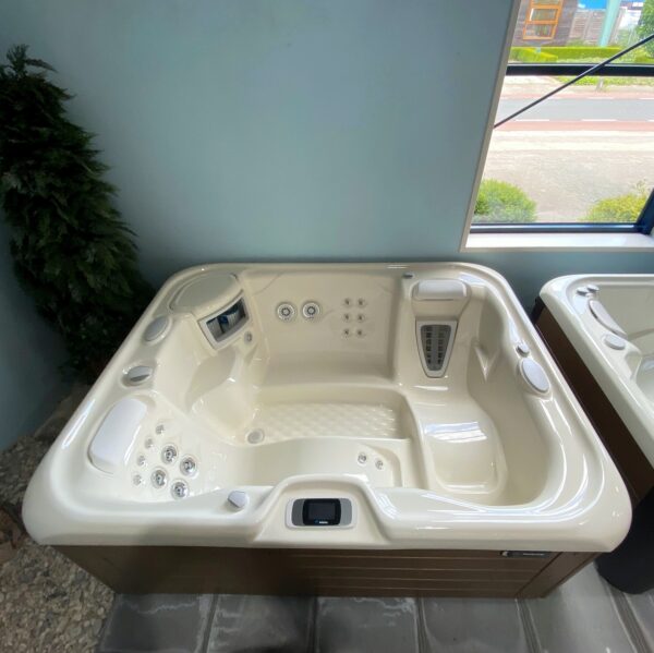HotSpring Triumph Demo