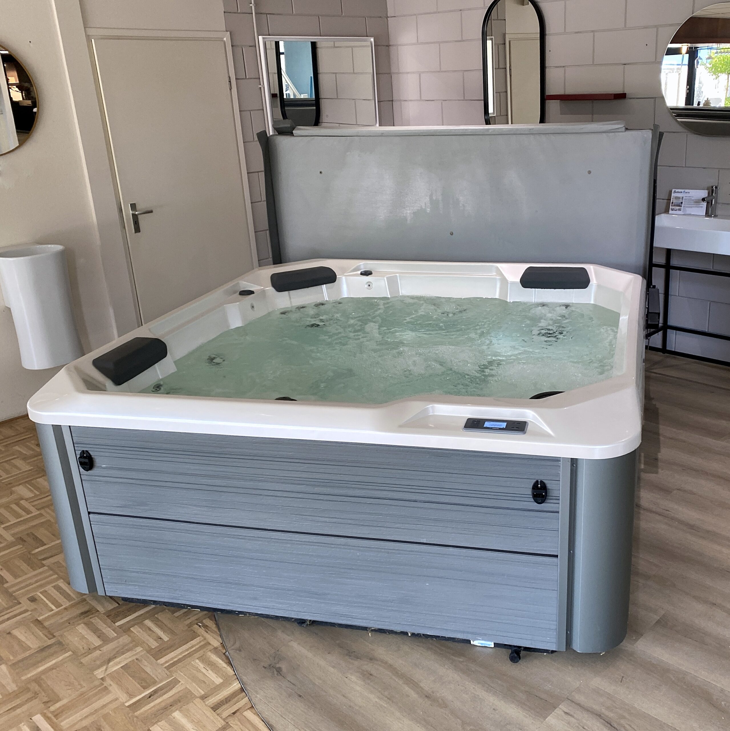 Jacuzzi zoutwatersysteem